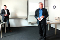 Jörg Fleischer (l.) und Moderator Michael Taube (r.)